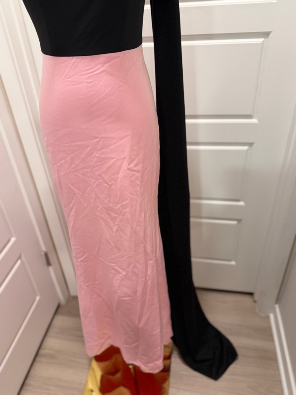 One-Shoulder Black and Pink Evening Gown - Picture 8 of 9